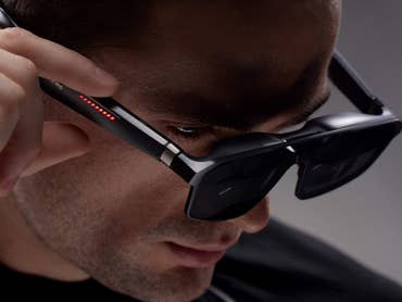 Lunettes de jeu Asus ROG XREAL R1 au CES 2026