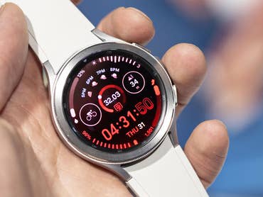 Samsung Galaxy Watch 4 Classic avec One UI 8 Watch basée sur la mise à jour Wear OS 6