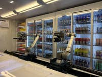 Un supermarché avec des robots de VenHub au CES de Las Vegas