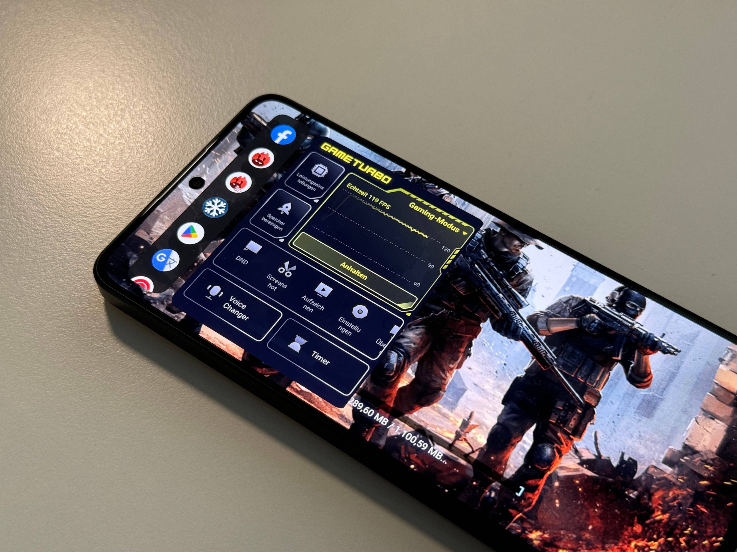 Smartphone Poco X7 Pro affichant des fonctionnalités de jeu et un fond de jeu d