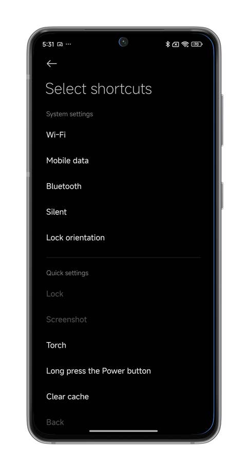 Captures du0027écran de HyperOS montrant comment utiliser le raccourci Quick Ball