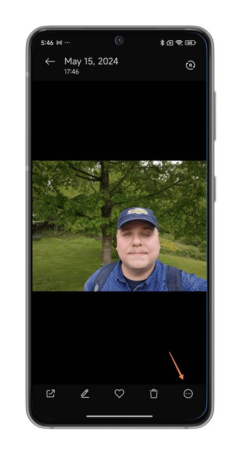 Captures du0027écran de HyperOS montrant comment ajouter un watermark à vos photos dans votre smartphone Xiaomi